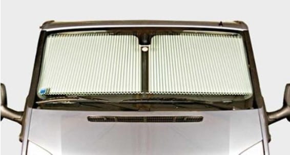 REMIfront IV Fahrerhausverdunkelung Verdunkelungssystem Remifront Fenster Dachhaube Heki Belüftung Airvent Topseller Reimo Shop.jpg